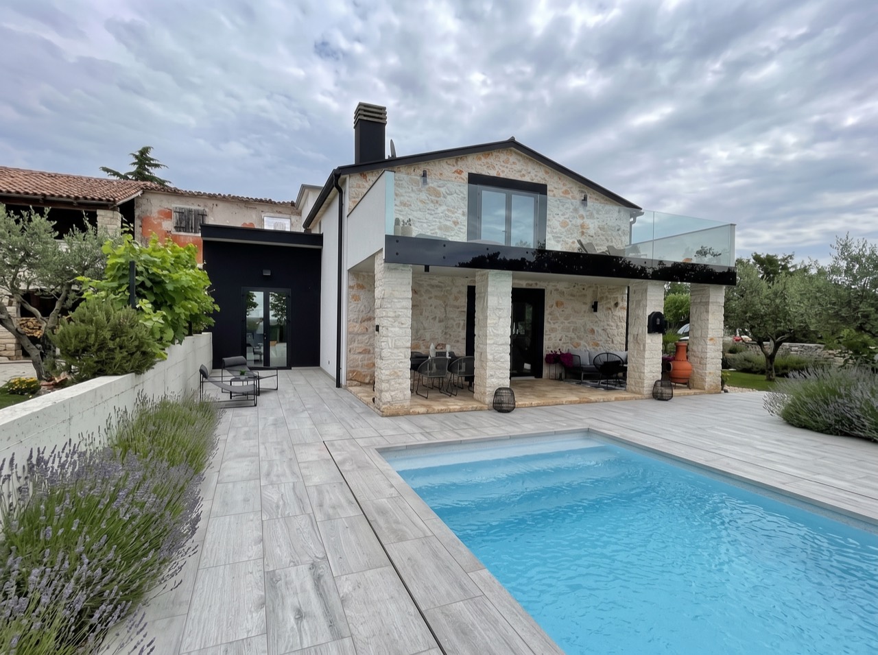 Vila s terasom — Umag